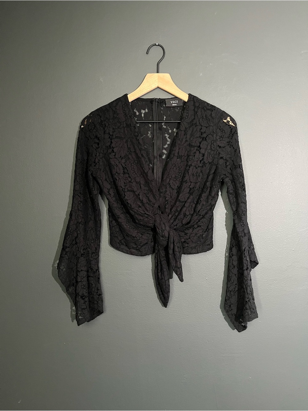 VICI Black Floral Lace Tie Front Crop Top Bell Sleeve Blouse Size Small